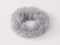 pol_pl_GUMKA-SOFT-FLUFFY-SCRUNCHIE-GREY-2089_1.jpg